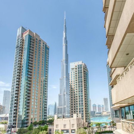 Maison Privee - Radiant Urban Retreat With Iconic Burj Khalifa Vws 두바이 외부 사진