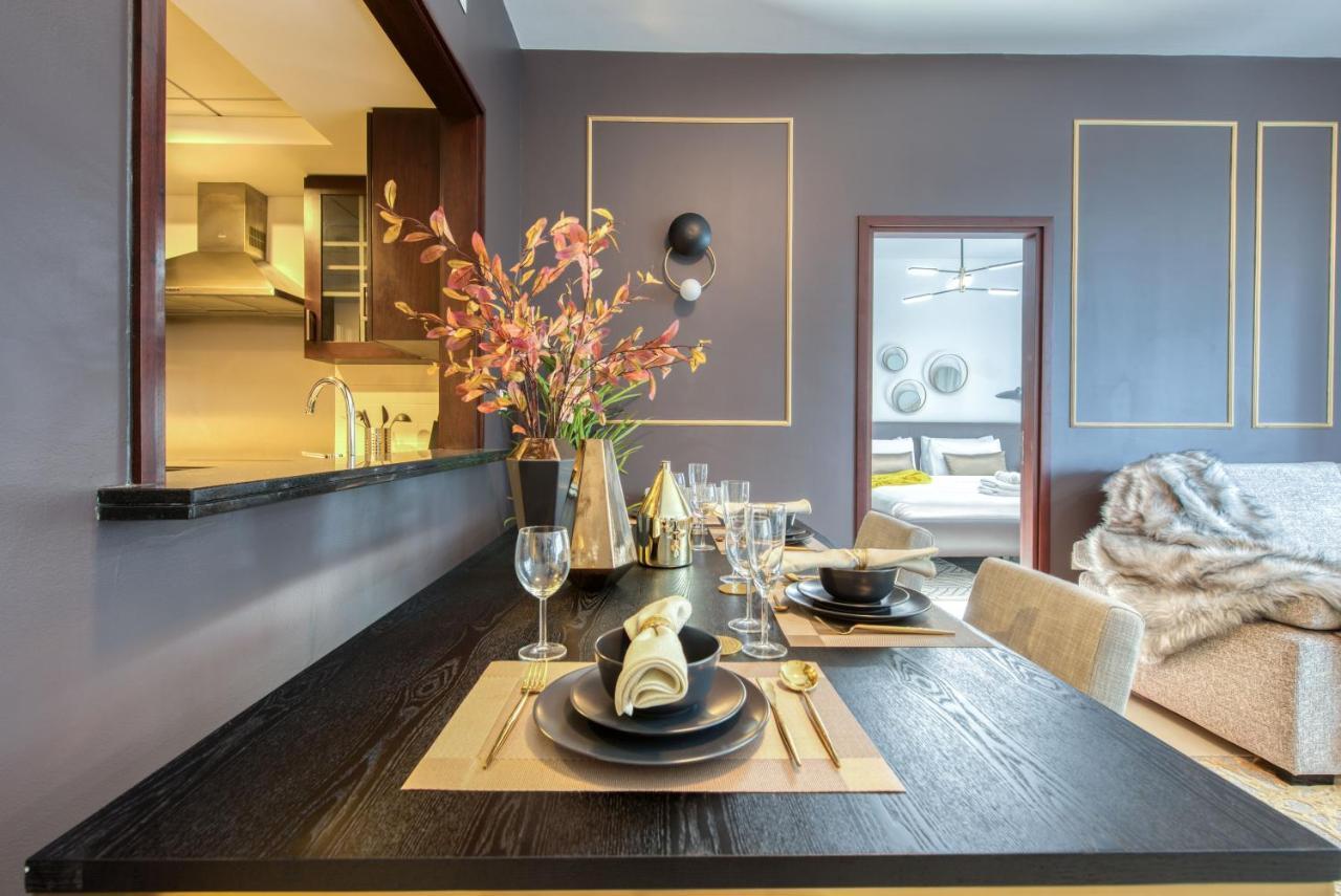 Maison Privee - Radiant Urban Retreat With Iconic Burj Khalifa Vws 두바이 외부 사진