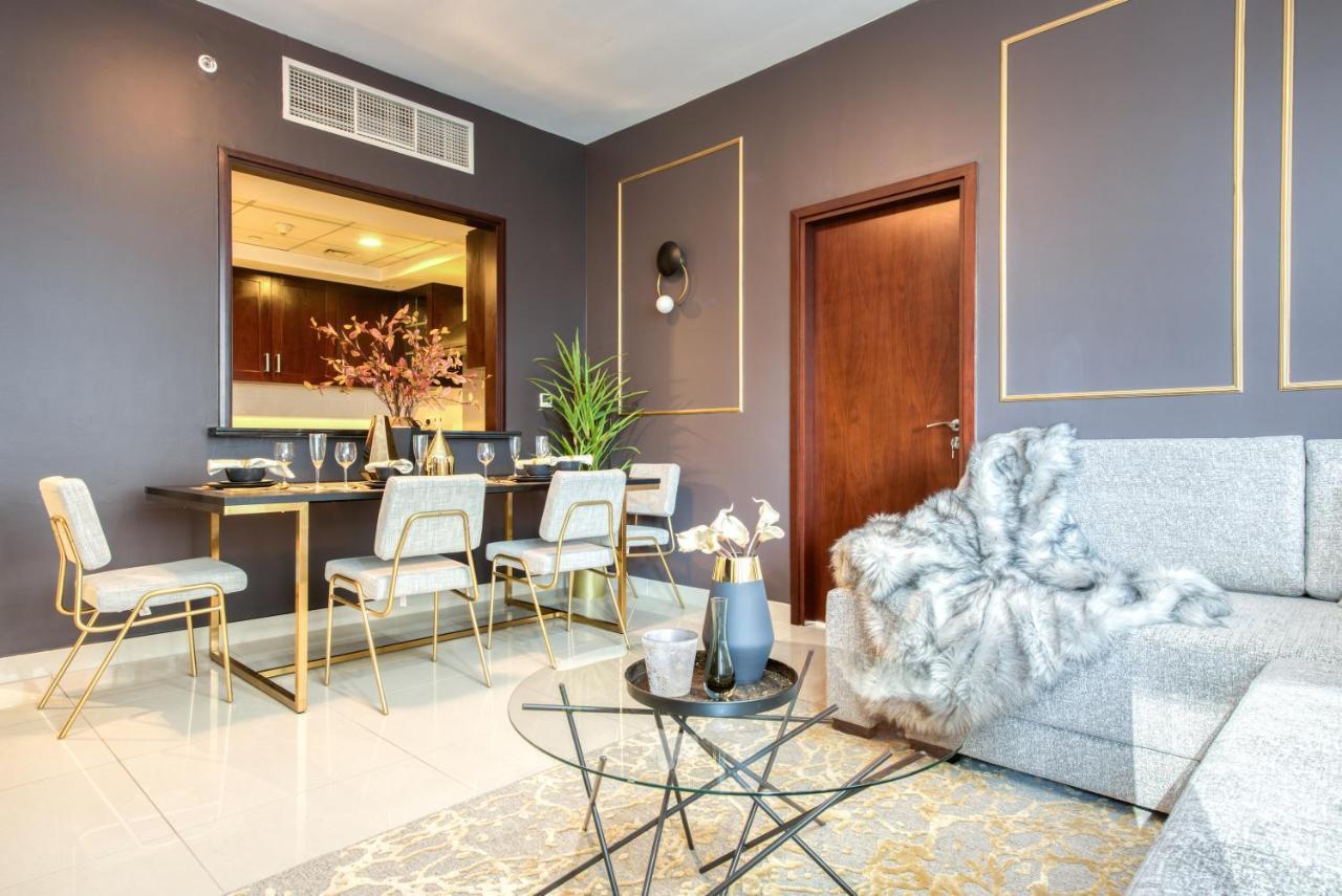 Maison Privee - Radiant Urban Retreat With Iconic Burj Khalifa Vws 두바이 외부 사진