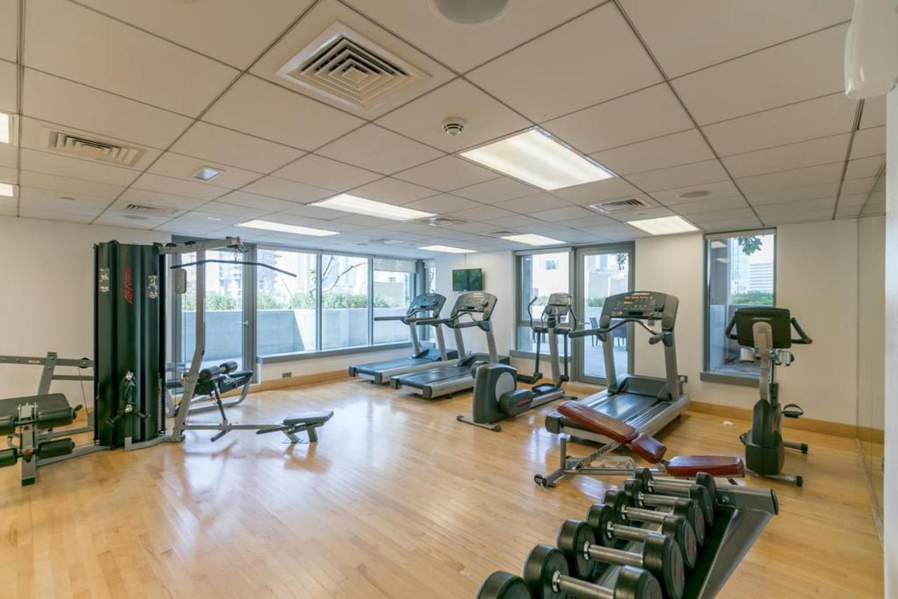 Maison Privee - Radiant Urban Retreat With Iconic Burj Khalifa Vws 두바이 외부 사진